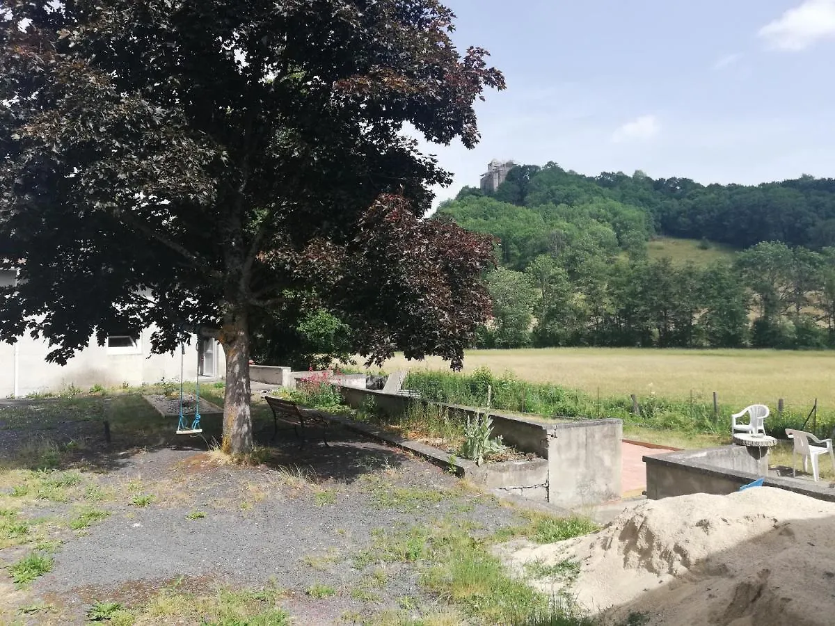 Grand Gite 14 Personnes ,Cour ,Salle De Jeux, Proche Du Village , Commerces Murat  0*, Murat (Cantal) France