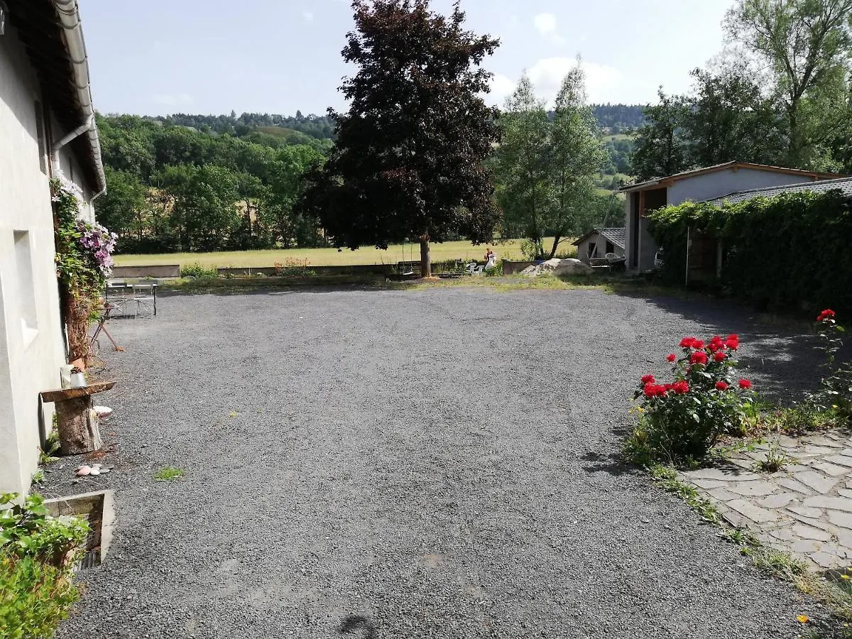 Grand Gite 14 Personnes ,Cour ,Salle De Jeux, Proche Du Village , Commerces Murat  Holiday home Murat (Cantal)