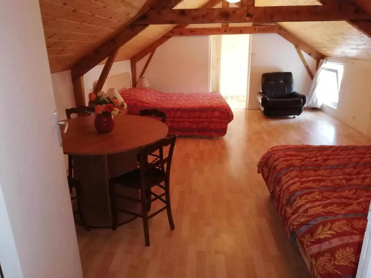 Holiday home Grand Gite 14 Personnes ,Cour ,Salle De Jeux, Proche Du Village , Commerces Murat  France