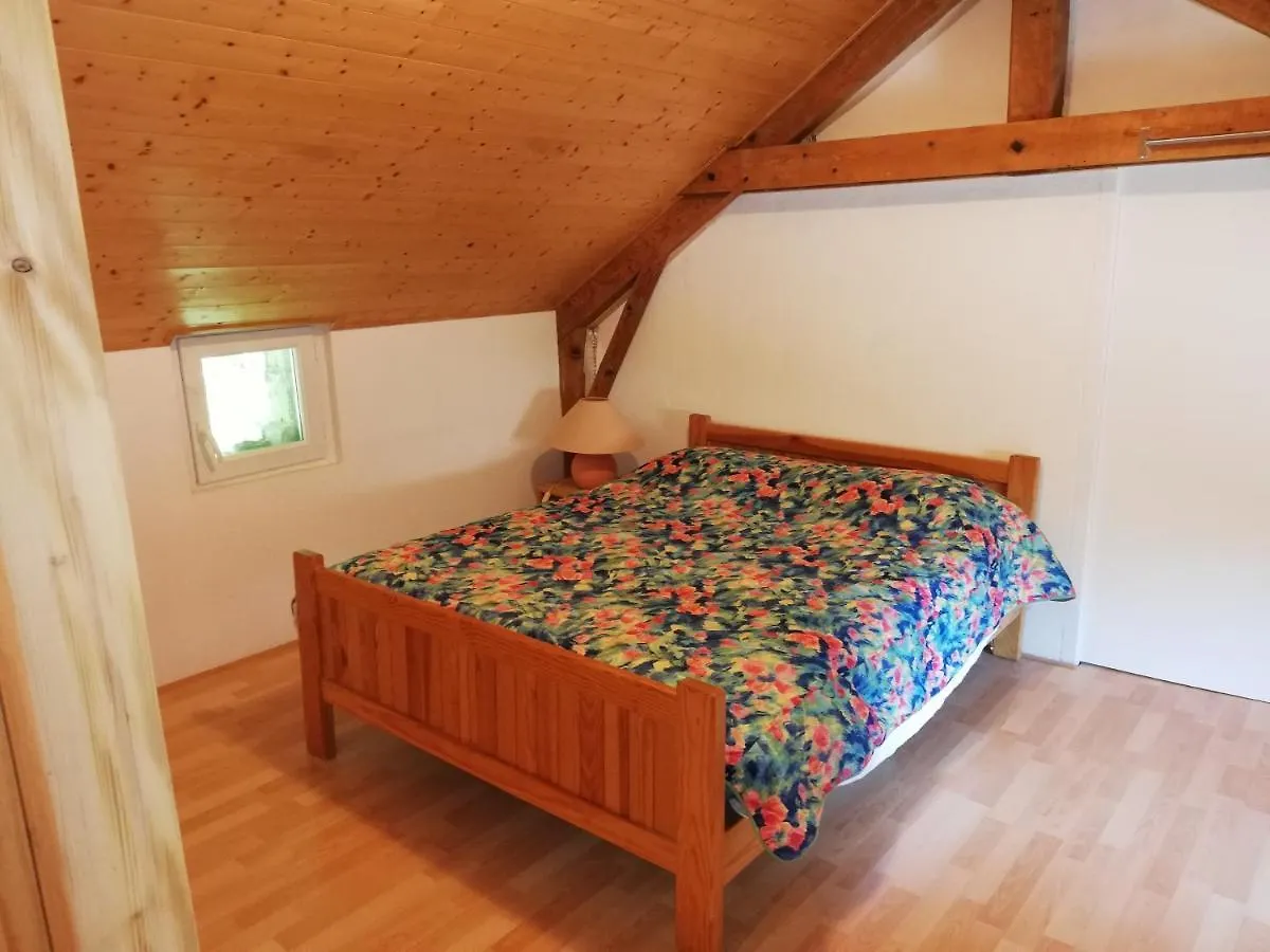 Grand Gite 14 Personnes ,Cour ,Salle De Jeux, Proche Du Village , Commerces Murat  0*, Murat (Cantal)