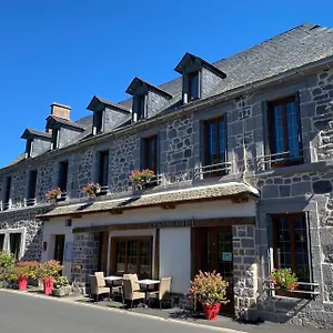 Restaurant Du Plomb Du Cantal Hotel